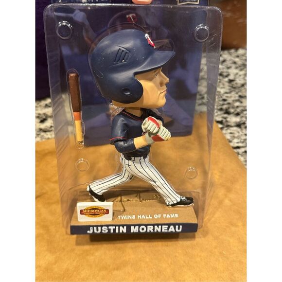 Justin Morneau 2020 Bobblehead Twins Hall of Fame - Picture 12 of 12